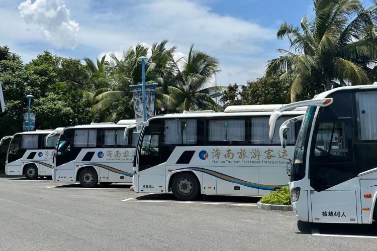 海南会议包车-大巴